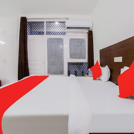 Hotel O Green Villa New Delhi Bagian luar foto