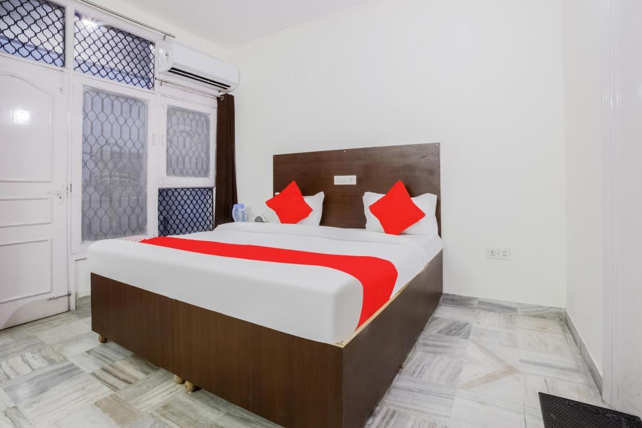Hotel O Green Villa New Delhi Bagian luar foto
