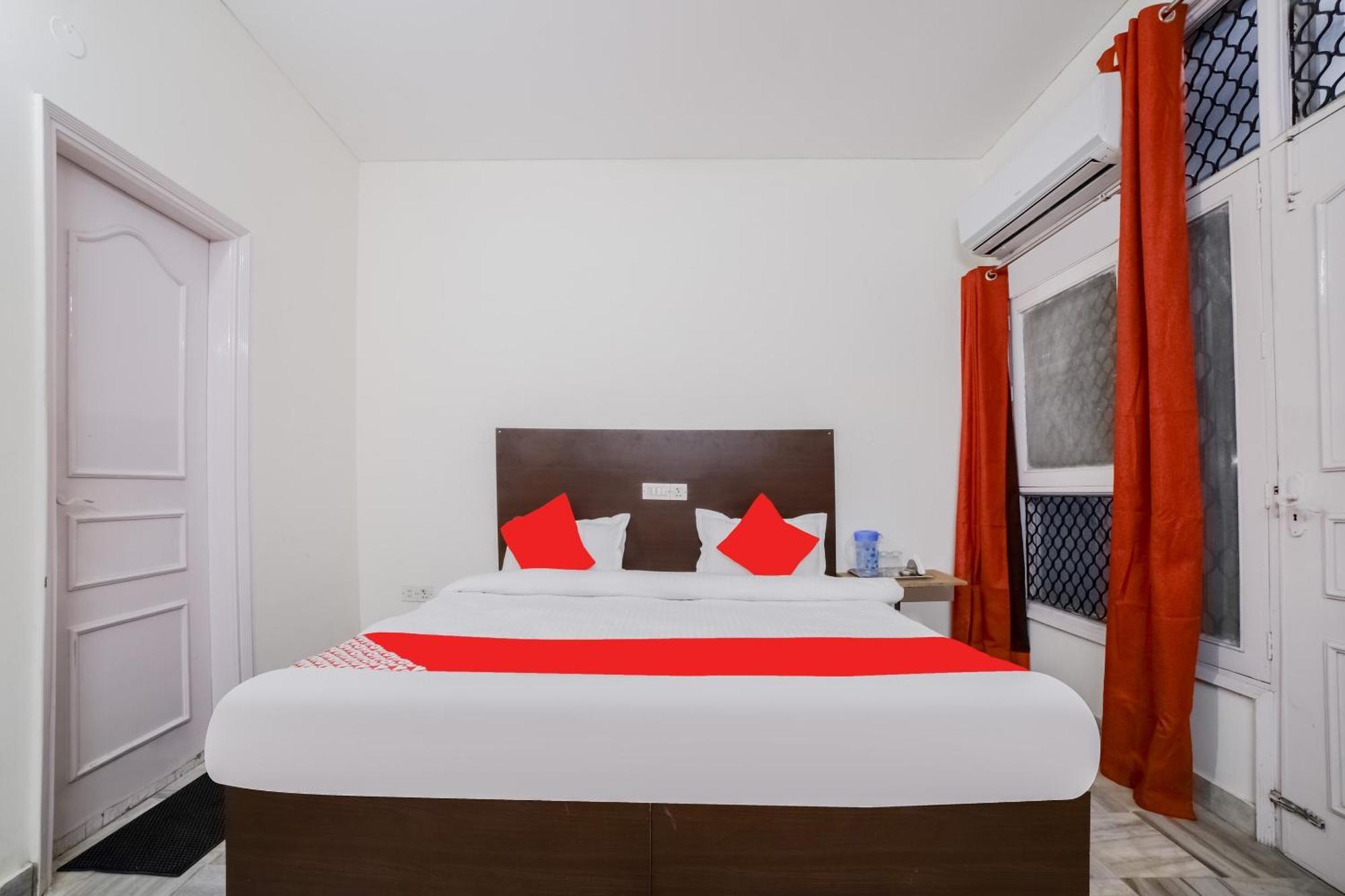 Hotel O Green Villa New Delhi Bagian luar foto