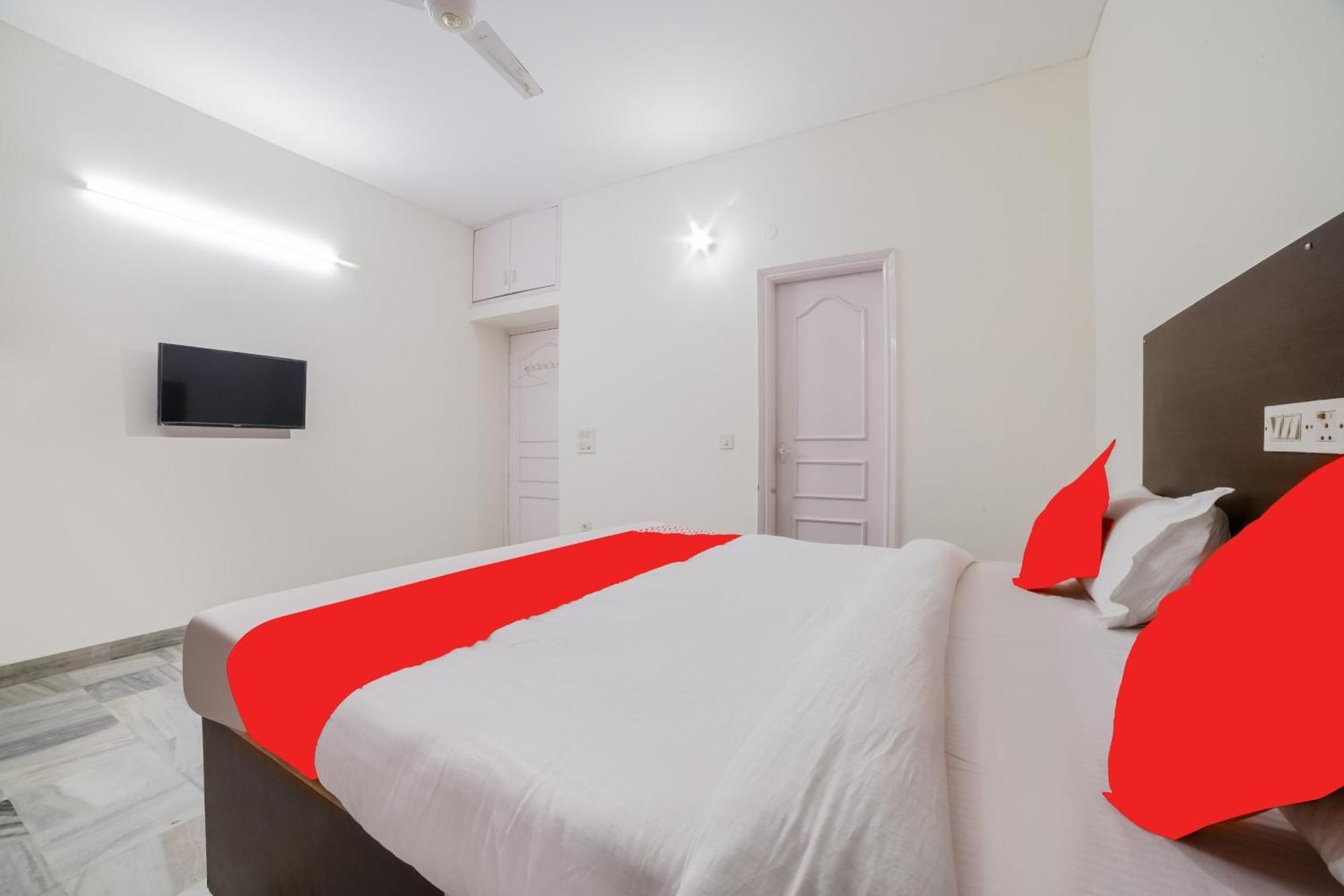 Hotel O Green Villa New Delhi Bagian luar foto