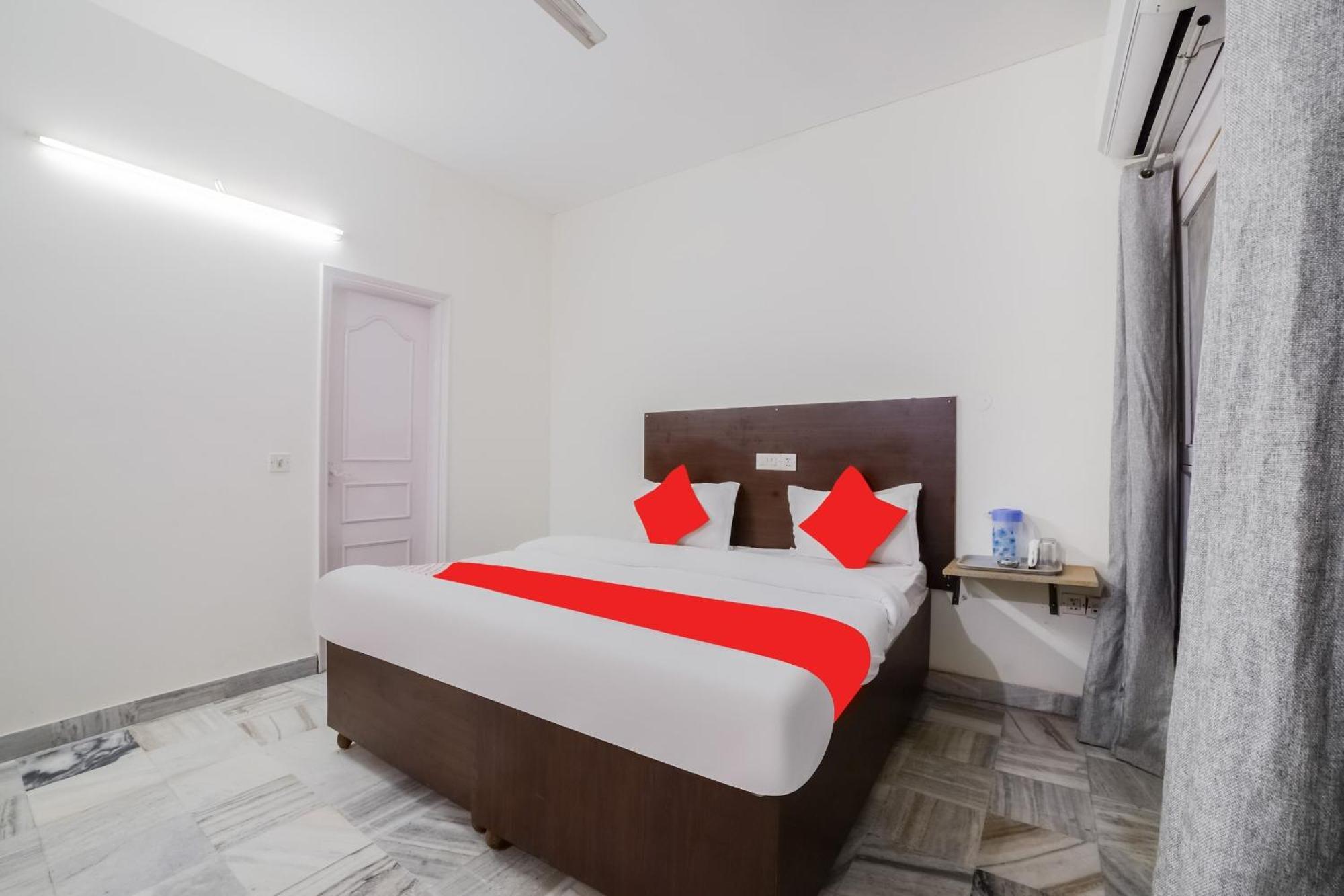 Hotel O Green Villa New Delhi Bagian luar foto